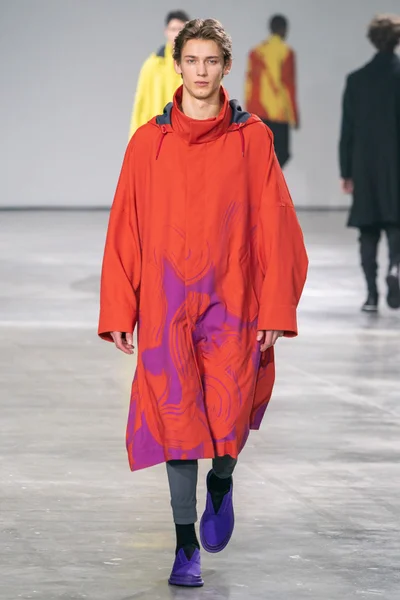 Look 28